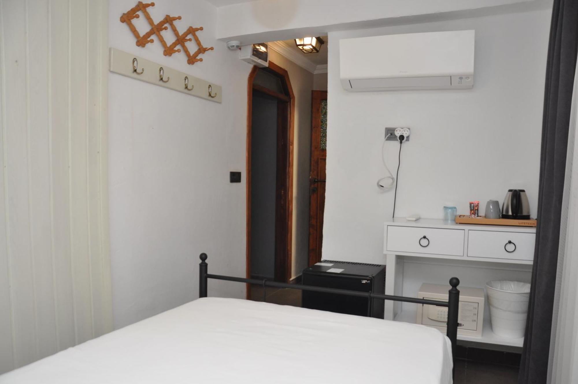 La Casa Carina Bed and Breakfast Antalya Exteriör bild