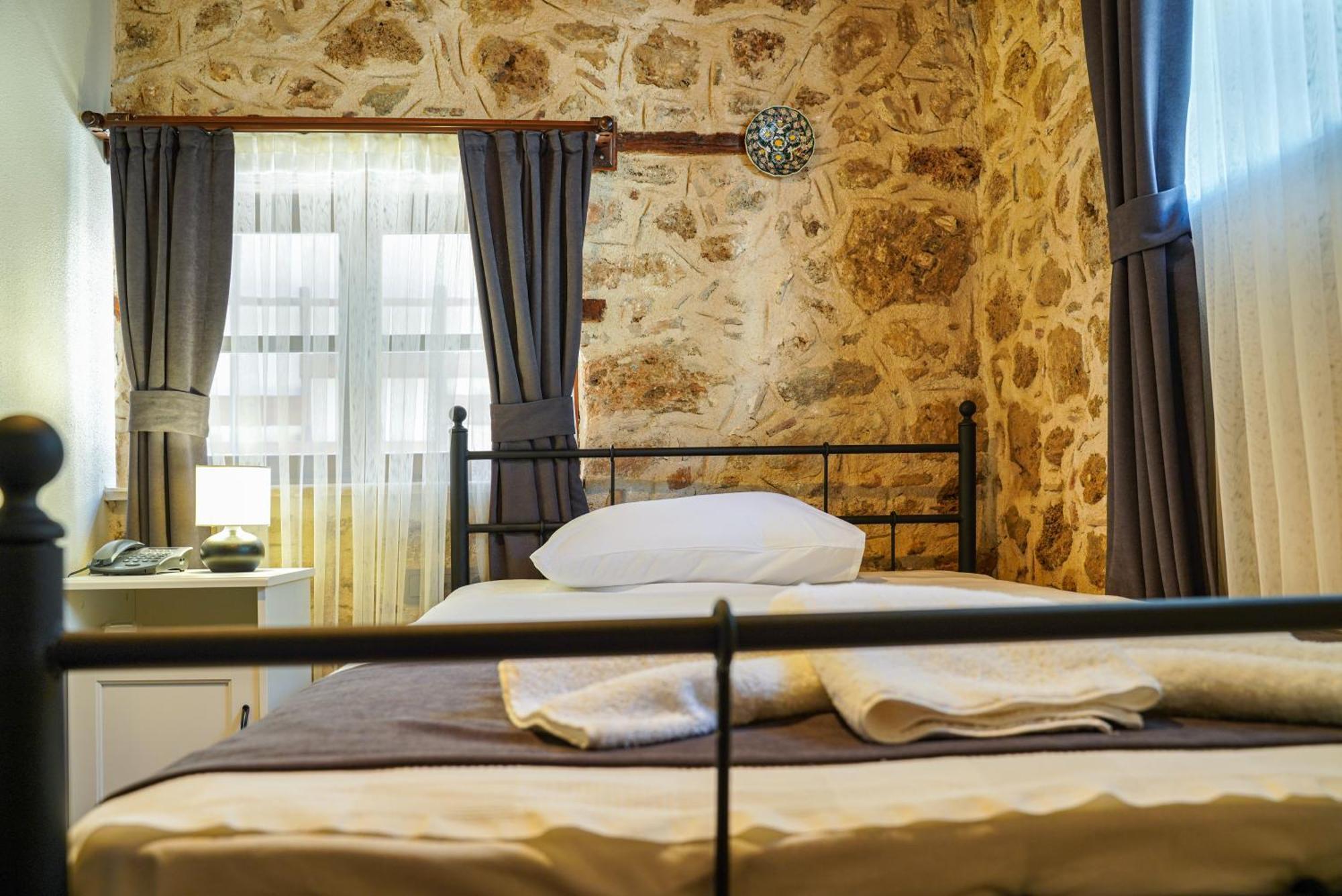 La Casa Carina Bed and Breakfast Antalya Exteriör bild