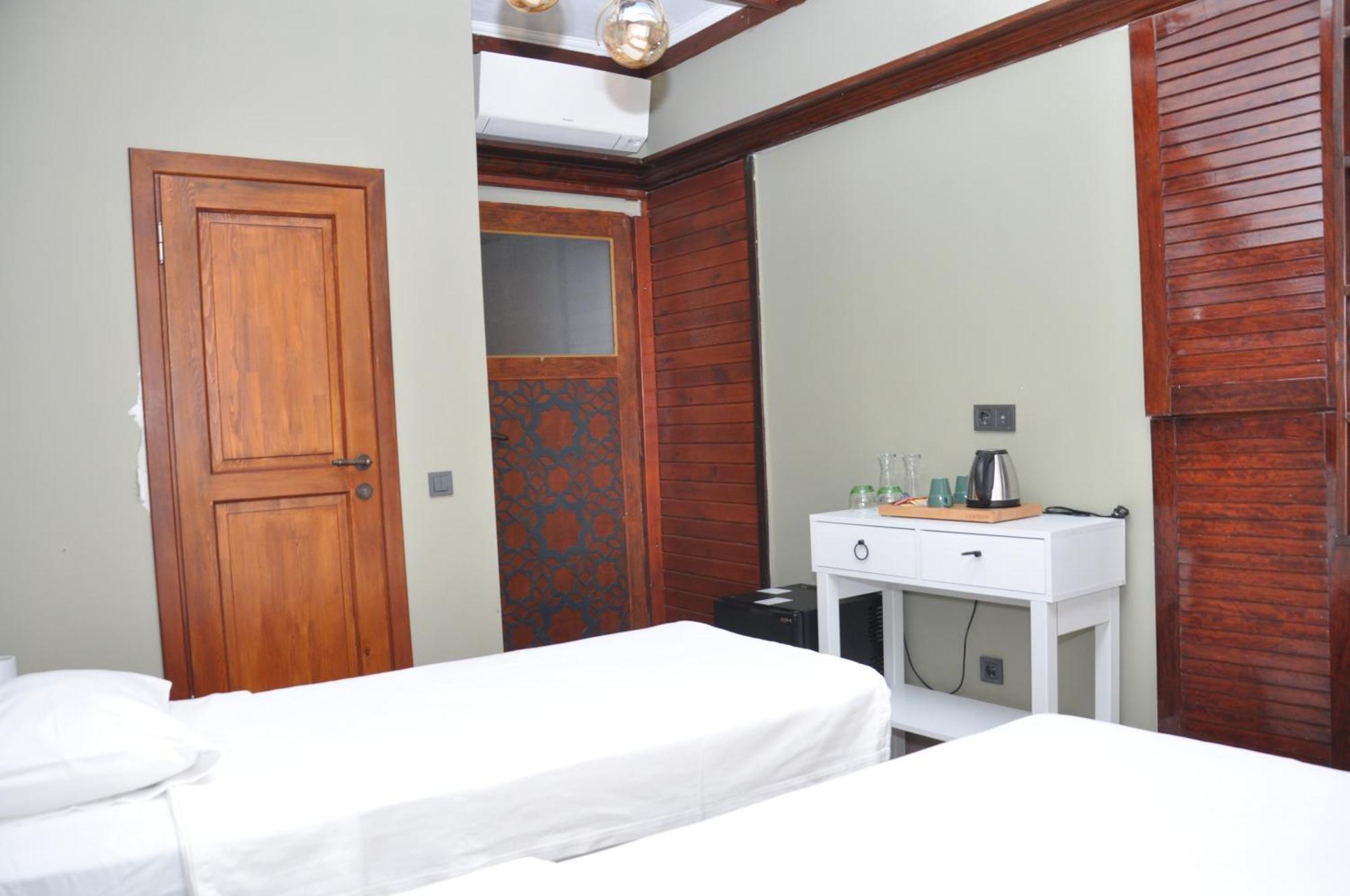La Casa Carina Bed and Breakfast Antalya Exteriör bild
